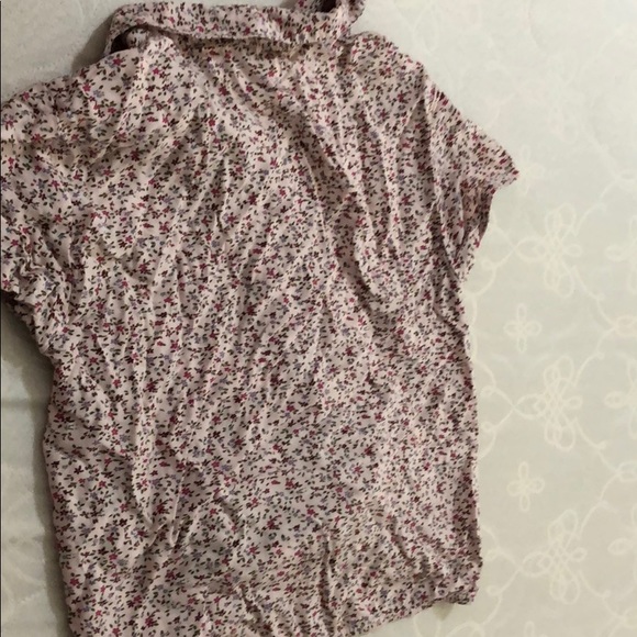 Collar shirt with buttons - Picture 2 of 2